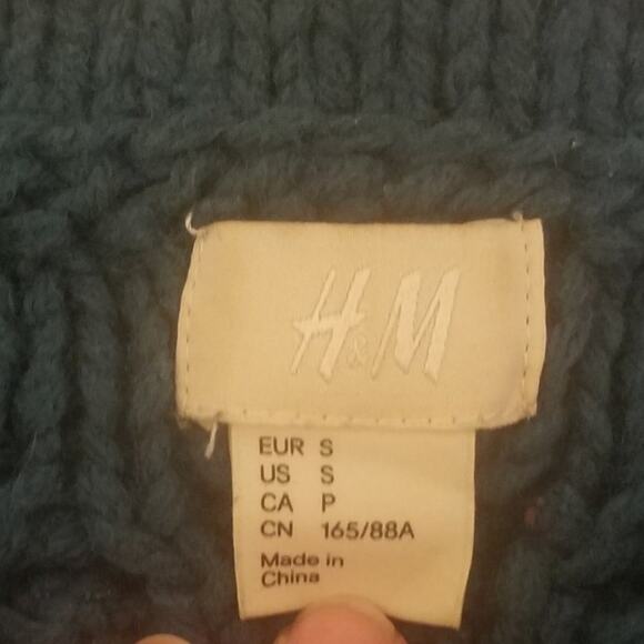 H&M Wool CHUNKY Cable Knit Boxy sweater - S - Picture 8 of 8